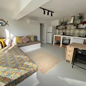 https://mels-garden-house-in-the-heart-of-the-city.aegeanhotels.net